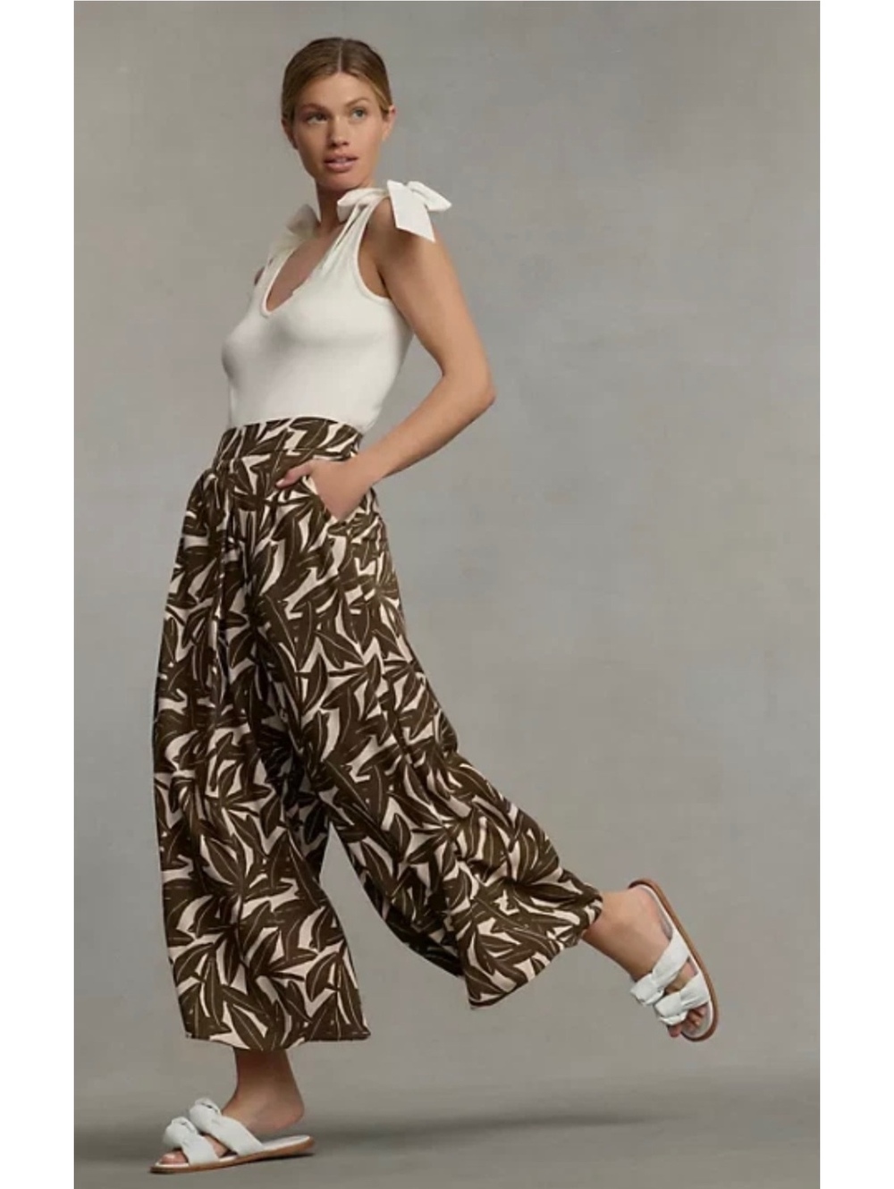 Whim Two Anthropologie Cropped Wide Leg Pants Size 4 Brown Leaf Print NWT